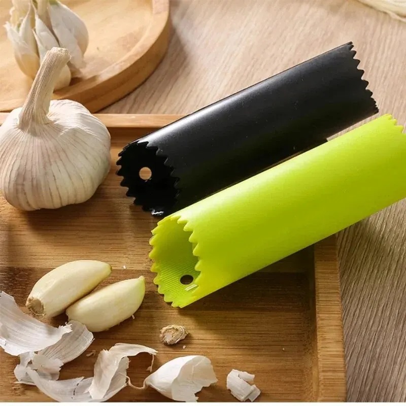 Tubo spelafili per aglio Peeli - Kitchen Gadgets Youtube recensione e prezzo